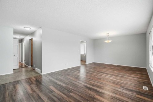 138 Midcrest Crescent Se, Calgary, AB - Indoor Photo Showing Other Room