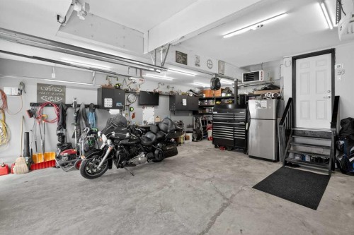 385 Rainbow Falls Way, Chestermere, AB - Indoor Photo Showing Garage