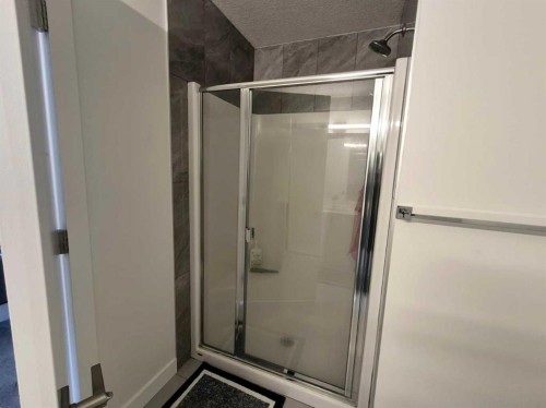 125 Sage Hill Circle, Calgary, AB - Indoor Photo Showing Bathroom