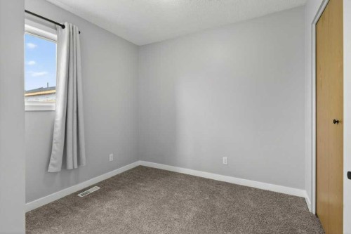 35 Martinview Crescent Ne, Calgary, AB - Indoor Photo Showing Other Room