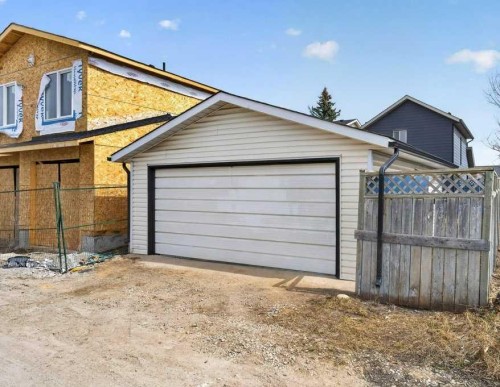35 Martinview Crescent Ne, Calgary, AB - Outdoor With Exterior