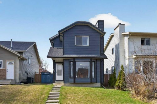 35 Martinview Crescent Ne, Calgary, AB - Outdoor