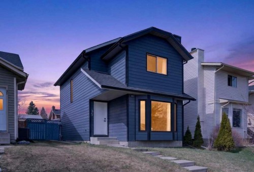 35 Martinview Crescent Ne, Calgary, AB - Outdoor With Exterior