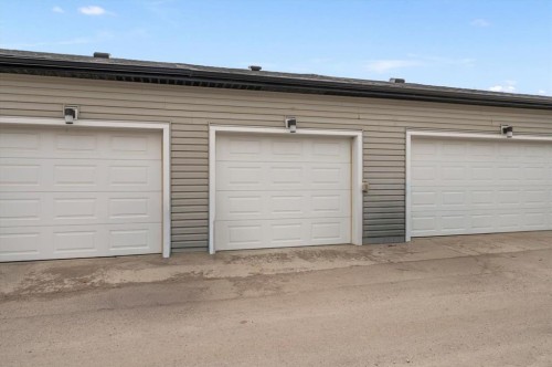 330 Redstone Boulevard Ne, Calgary, AB - Outdoor With Exterior