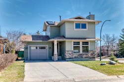 87 Berwick Crescent NW Calgary, AB T3K 1P7