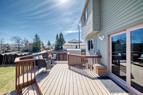 87 Berwick Crescent Nw, Calgary, AB - Outdoor With Deck Patio Veranda With Exterior