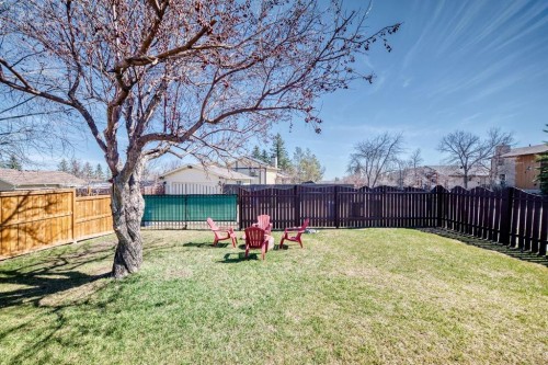 87 Berwick Crescent Nw, Calgary, AB - Outdoor