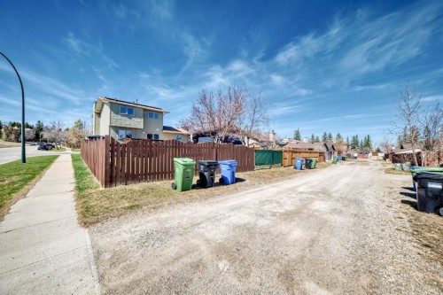 87 Berwick Crescent Nw, Calgary, AB - Outdoor