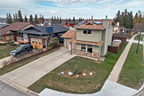 87 Berwick Crescent Nw, Calgary, AB - Outdoor