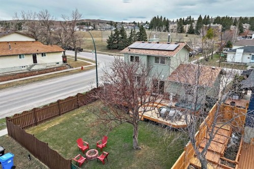 87 Berwick Crescent Nw, Calgary, AB - Outdoor