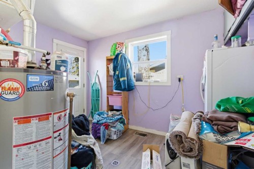 #33-320 7 Avenue Ne, Three Hills, AB - Indoor