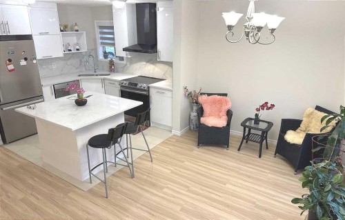 86 Harvest Rose Circle Ne, Calgary, AB - Indoor