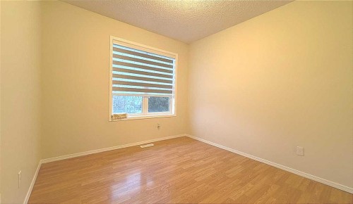 86 Harvest Rose Circle Ne, Calgary, AB - Indoor Photo Showing Other Room