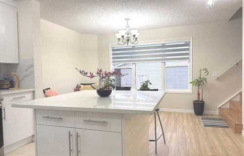 86 Harvest Rose Circle Ne, Calgary, AB - Indoor Photo Showing Kitchen