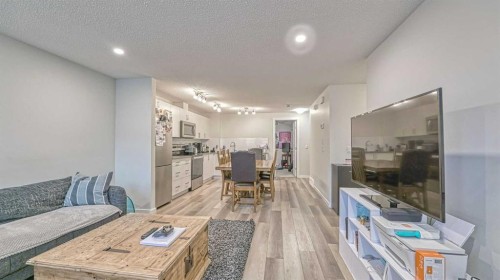 417 Cranbrook Square Se, Calgary, AB - Indoor Photo Showing Other Room