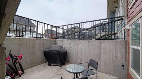 417 Cranbrook Square Se, Calgary, AB - Indoor Photo Showing Other Room