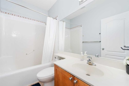 343-333 Riverfront Avenue Se, Calgary, AB - Indoor Photo Showing Bathroom