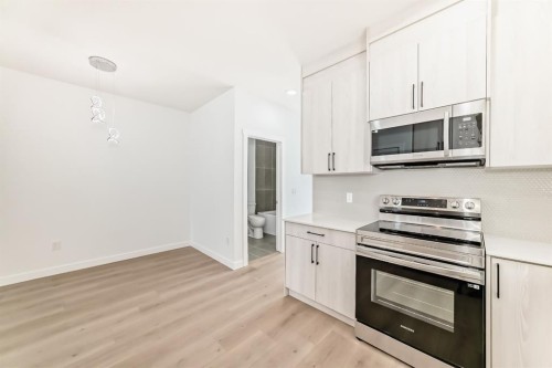 324 Cornerbrook Drive Ne, Calgary, AB - Indoor Photo Showing Kitchen