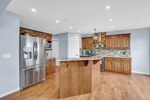 166 Tuscarora Close Nw, Calgary, AB - Indoor Photo Showing Kitchen With Upgraded Kitchen