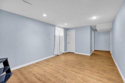 166 Tuscarora Close Nw, Calgary, AB - Indoor Photo Showing Other Room