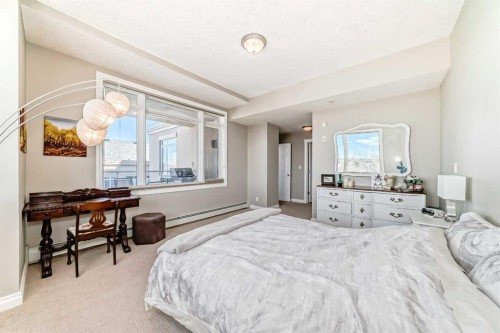 3506-24 Hemlock Crescent Sw, Calgary, AB - Indoor Photo Showing Bedroom