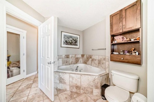 3506-24 Hemlock Crescent Sw, Calgary, AB - Indoor Photo Showing Bathroom
