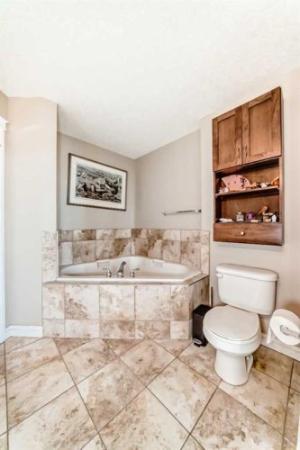 3506-24 Hemlock Crescent Sw, Calgary, AB - Indoor Photo Showing Bathroom
