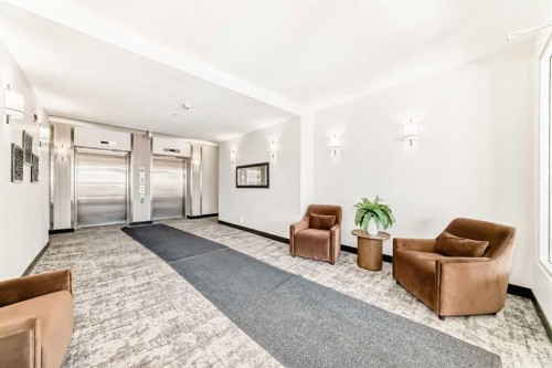 3506-24 Hemlock Crescent Sw, Calgary, AB - Indoor Photo Showing Other Room