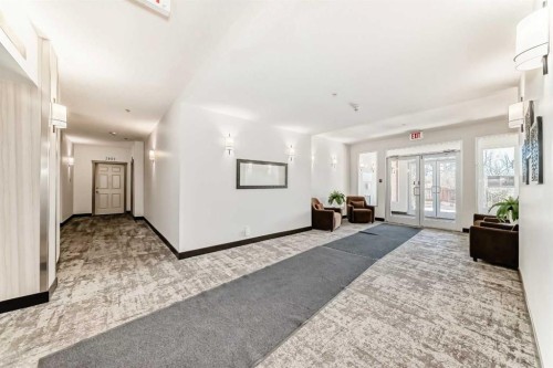 3506-24 Hemlock Crescent Sw, Calgary, AB - Indoor Photo Showing Other Room