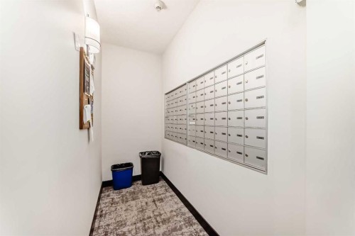 3506-24 Hemlock Crescent Sw, Calgary, AB - Indoor Photo Showing Other Room