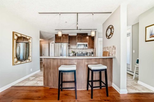 3506-24 Hemlock Crescent Sw, Calgary, AB - Indoor Photo Showing Kitchen