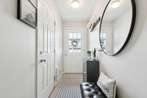 46 Kinlea Common Nw, Calgary, AB - Indoor Photo Showing Other Room