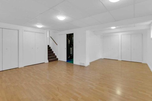 79 Scenic Way Nw, Calgary, AB - Indoor Photo Showing Other Room