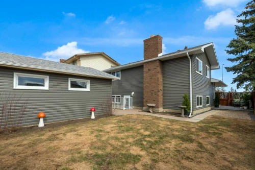 79 Scenic Way Nw, Calgary, AB - Outdoor With Exterior