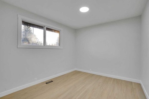 12112 Canfield Road Sw, Calgary, AB - Indoor Photo Showing Other Room