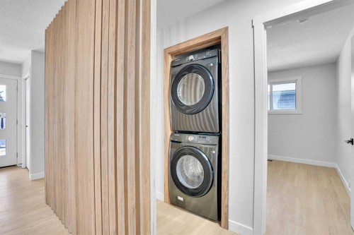 12112 Canfield Road Sw, Calgary, AB - Indoor Photo Showing Laundry Room