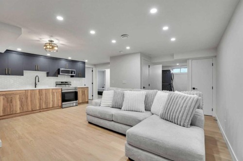 12112 Canfield Road Sw, Calgary, AB - Indoor