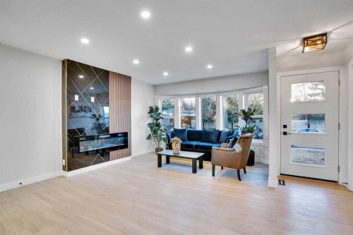 12112 Canfield Road Sw, Calgary, AB - Indoor