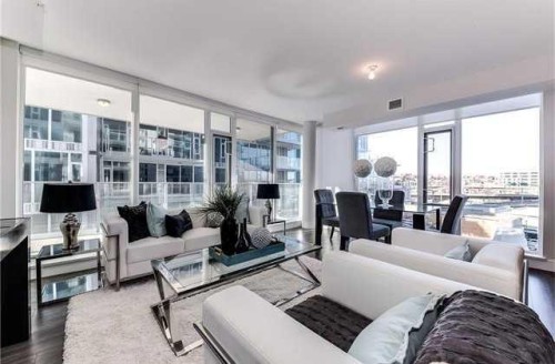407-560 6 Avenue Se, Calgary, AB - Indoor Photo Showing Living Room