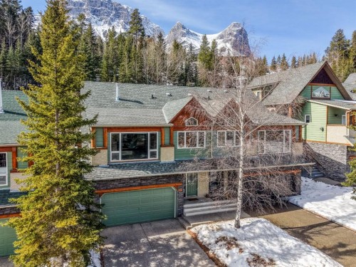 136 Morris  Canmore, AB T1W 2W6