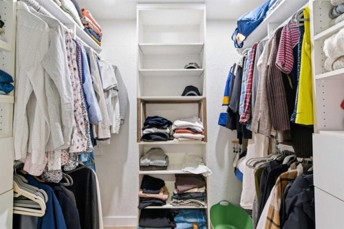 14767 Deer Ridge Drive Se, Calgary, AB - Indoor With Storage