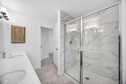 338 Alpine Boulevard Sw, Calgary, AB - Indoor Photo Showing Bathroom