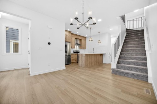 338 Alpine Boulevard Sw, Calgary, AB - Indoor Photo Showing Kitchen