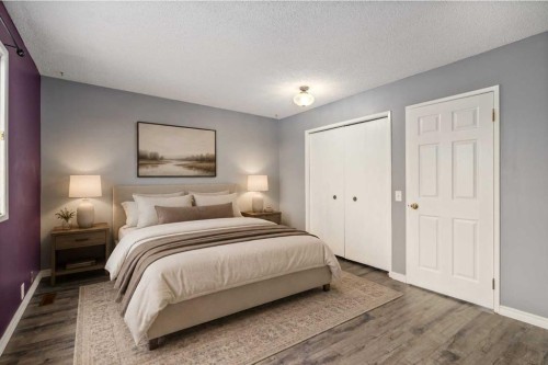 19 Bernard Drive Nw, Calgary, AB - Indoor Photo Showing Bedroom