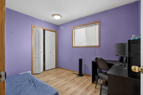 40 Erin Circle Se, Calgary, AB - Indoor