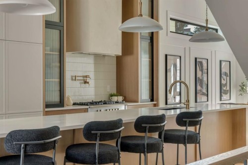 512 29 Avenue Nw, Calgary, AB - Indoor