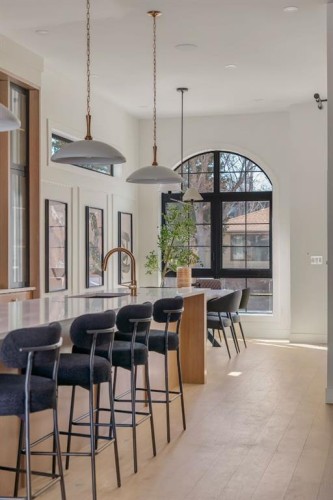 512 29 Avenue Nw, Calgary, AB - Indoor