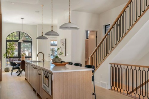 512 29 Avenue Nw, Calgary, AB - Indoor