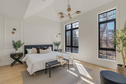 512 29 Avenue Nw, Calgary, AB - Indoor Photo Showing Bedroom