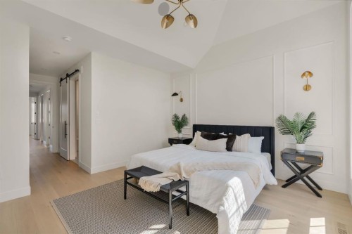 512 29 Avenue Nw, Calgary, AB - Indoor Photo Showing Bedroom